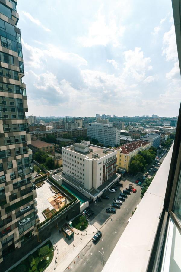 Квартира На Улице Деловая Kiev Esterno foto